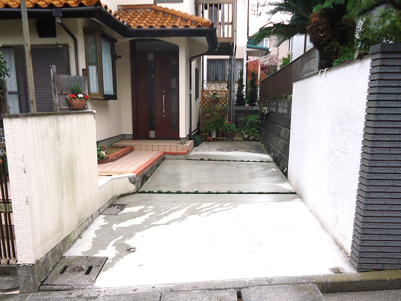 間口や視界が広がった 駐車場リフォーム