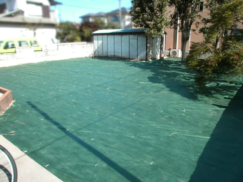 雑草の草原を防草シートで封印！